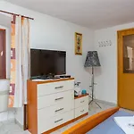 House Mirjana With Pool By Guide * Brseč