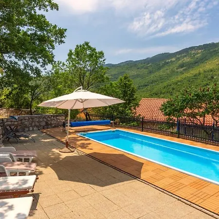 House Mirjana With Pool By Guide Vilă *