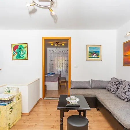 House Mirjana With Pool By Guide Villa