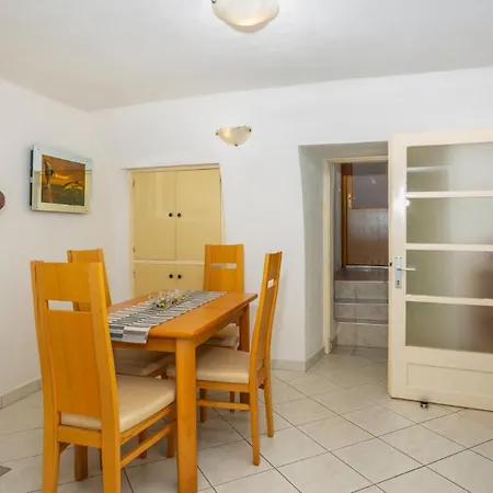 Villa House Mirjana With Pool By Guide *