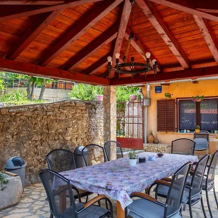 House Mirjana With Pool By Guide *
