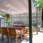 House Mirjana With Pool By Guide Brseč