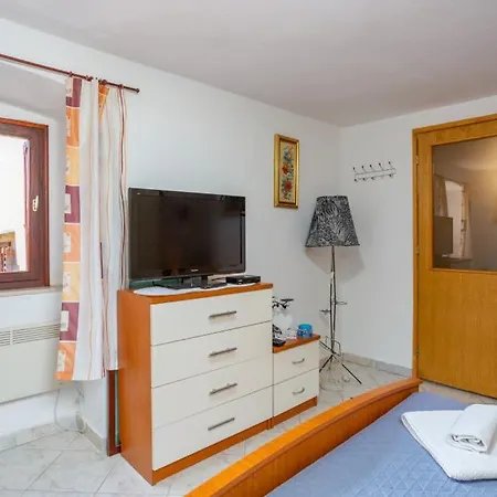 House Mirjana With Pool By Guide * Brseč