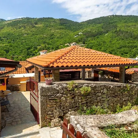ヴィラ House Mirjana With Pool By Guide Brseč
