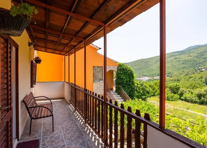 House Mirjana With Pool By Guide 别墅 *