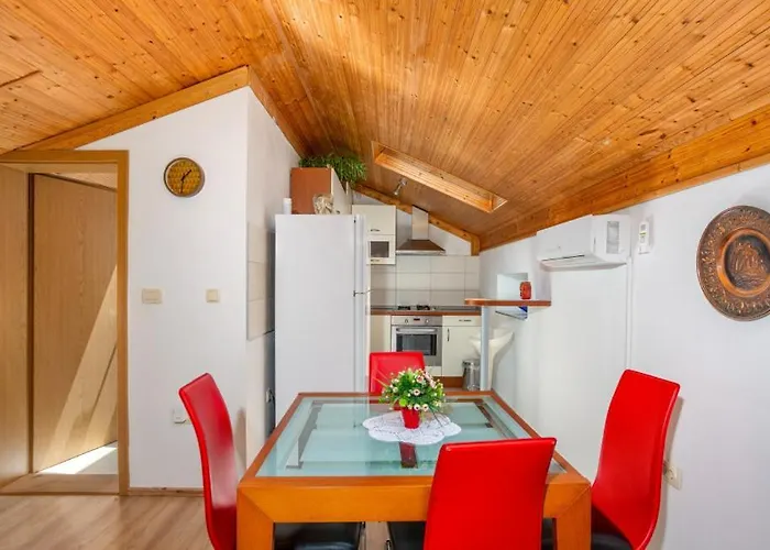 House Mirjana With Pool By Guide 别墅 布鲁赛吉