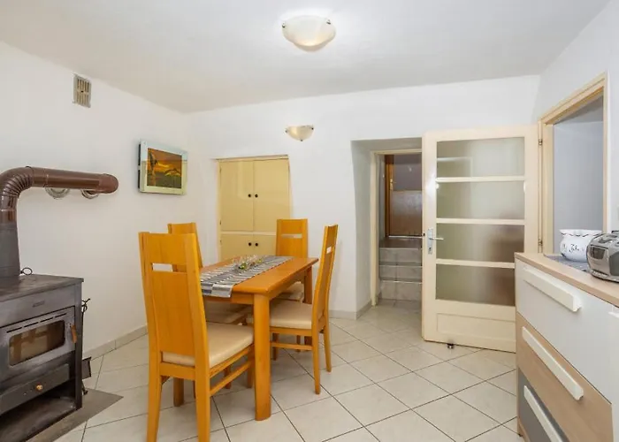 House Mirjana With Pool By Guide